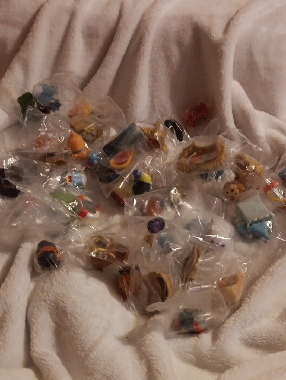 20 Disney Stum Stum Mystery Bags